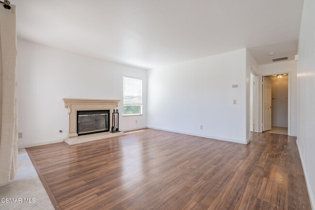 Building Photo - 376 Fresh Meadows Rd