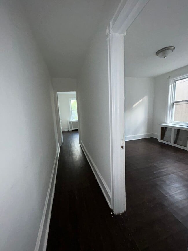 Building Photo - 35 Dexter St