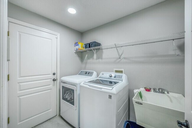 Building Photo - 707 Chase Oaks Ct