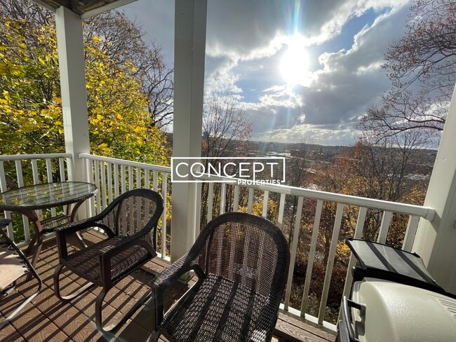 Primary Photo - 47 Beech Glen St