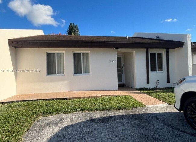 Building Photo - 14056 SW 51st Ln