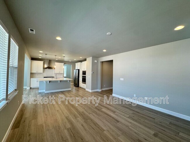 Building Photo - 3835 SW ALAVA COURT