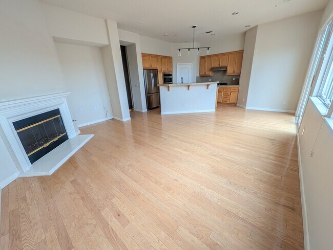 Building Photo - 2691 Presidio Dr