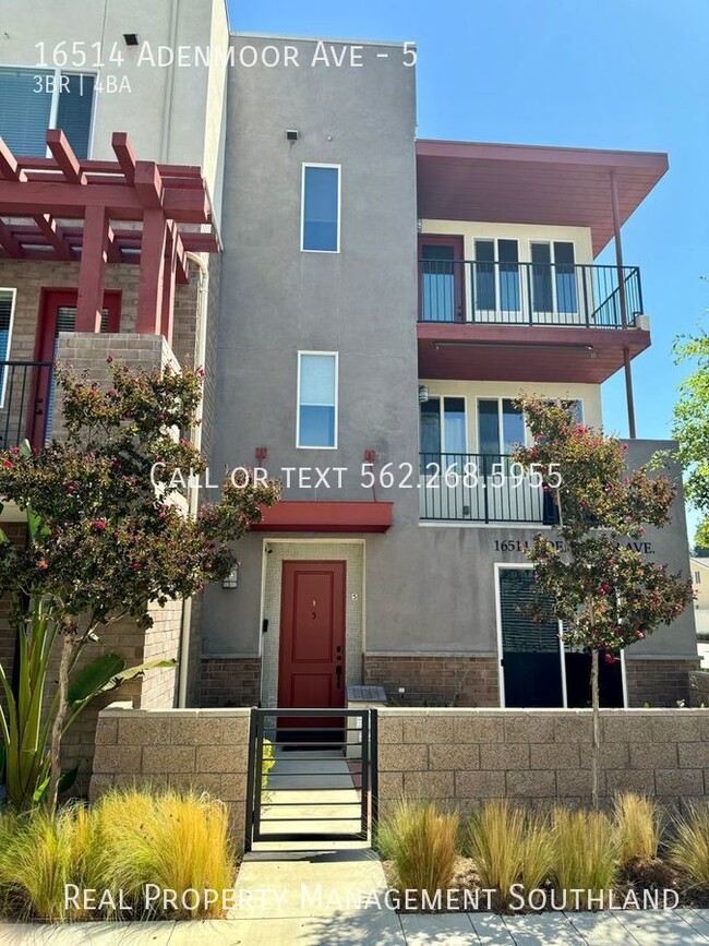 Primary Photo - Beautiful 3 Bed 4 Bath Townhouse for Rent ...