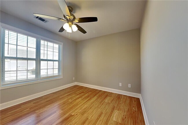 Building Photo - 3205 Wellbrook Dr