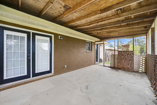 Building Photo - 2361 Dublin Dr