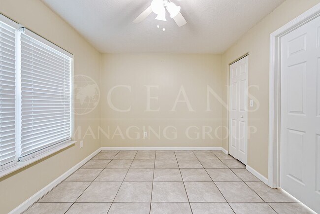 Building Photo - Charming 3-Bedroom Home Just 3 Blocks from...