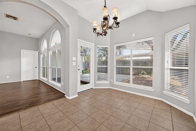 Building Photo - 11915 Lois Ln Dr