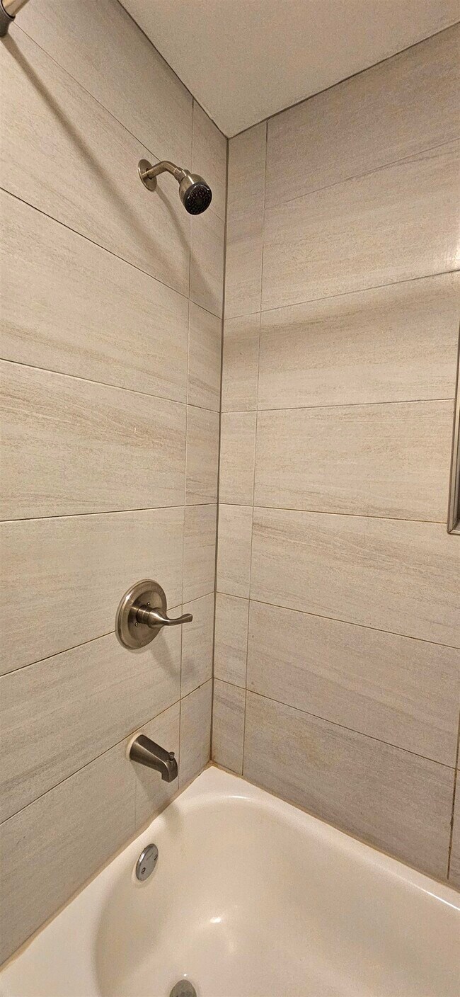 Building Photo - 327 Jackson St