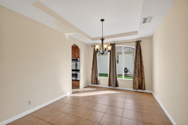 Building Photo - 6068 Pond Bluff Ct