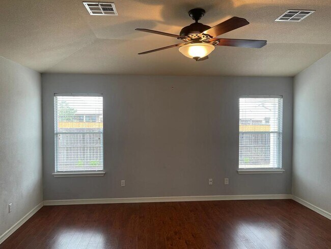 Building Photo - 2516 Pearson Way