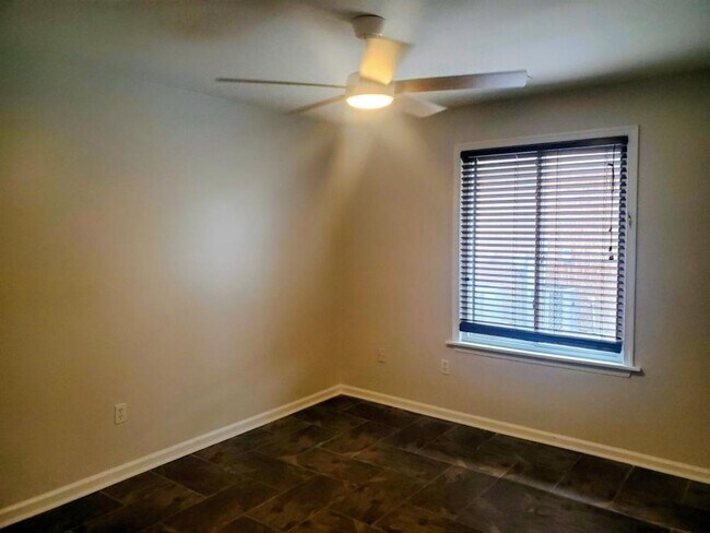 Building Photo - Sawgrass Condominium 1st Floor Unit 2 Bedroom 2 full Baths