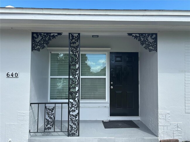 Building Photo - 640 San Salvador Dr