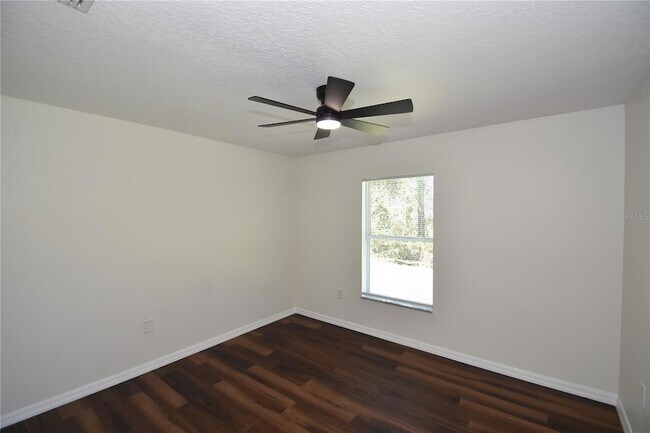 Building Photo - 33 Prattwood Ln