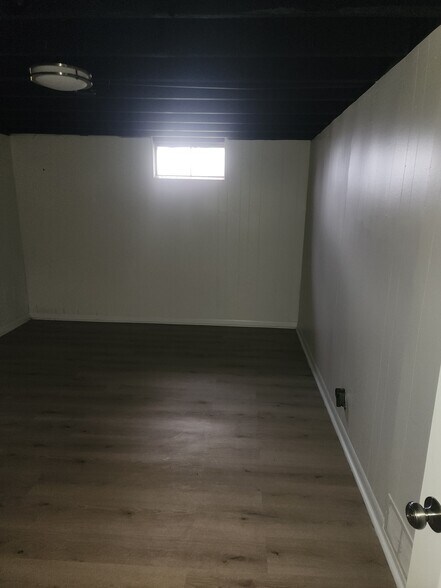 Building Photo - 1200 Hollar Ln