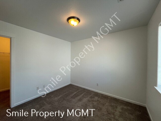 Building Photo - 18251 SW Orlov Ct
