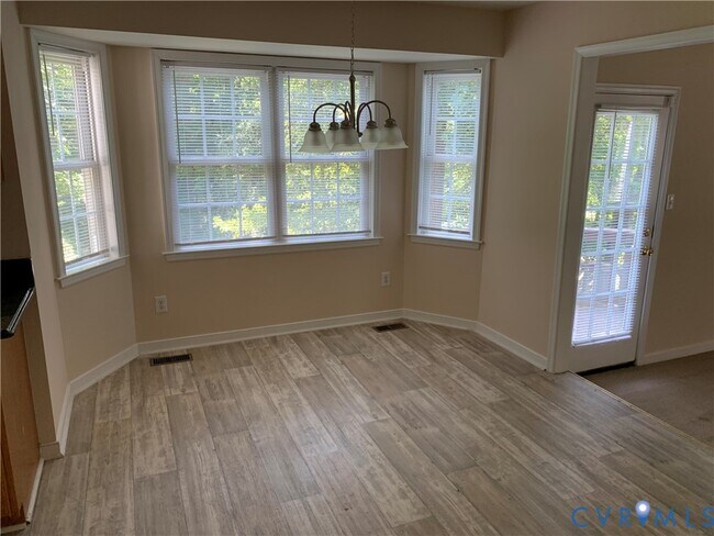 Building Photo - 11832 Park Forest Way
