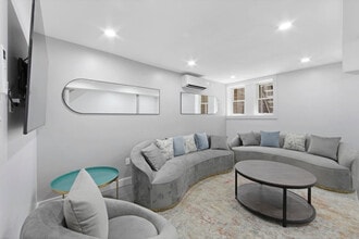 Building Photo - 564 W 182nd St