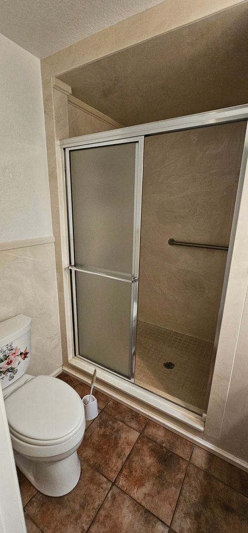 Building Photo - Gorgeous 3 bedroom, 2 bath home Available 4/17