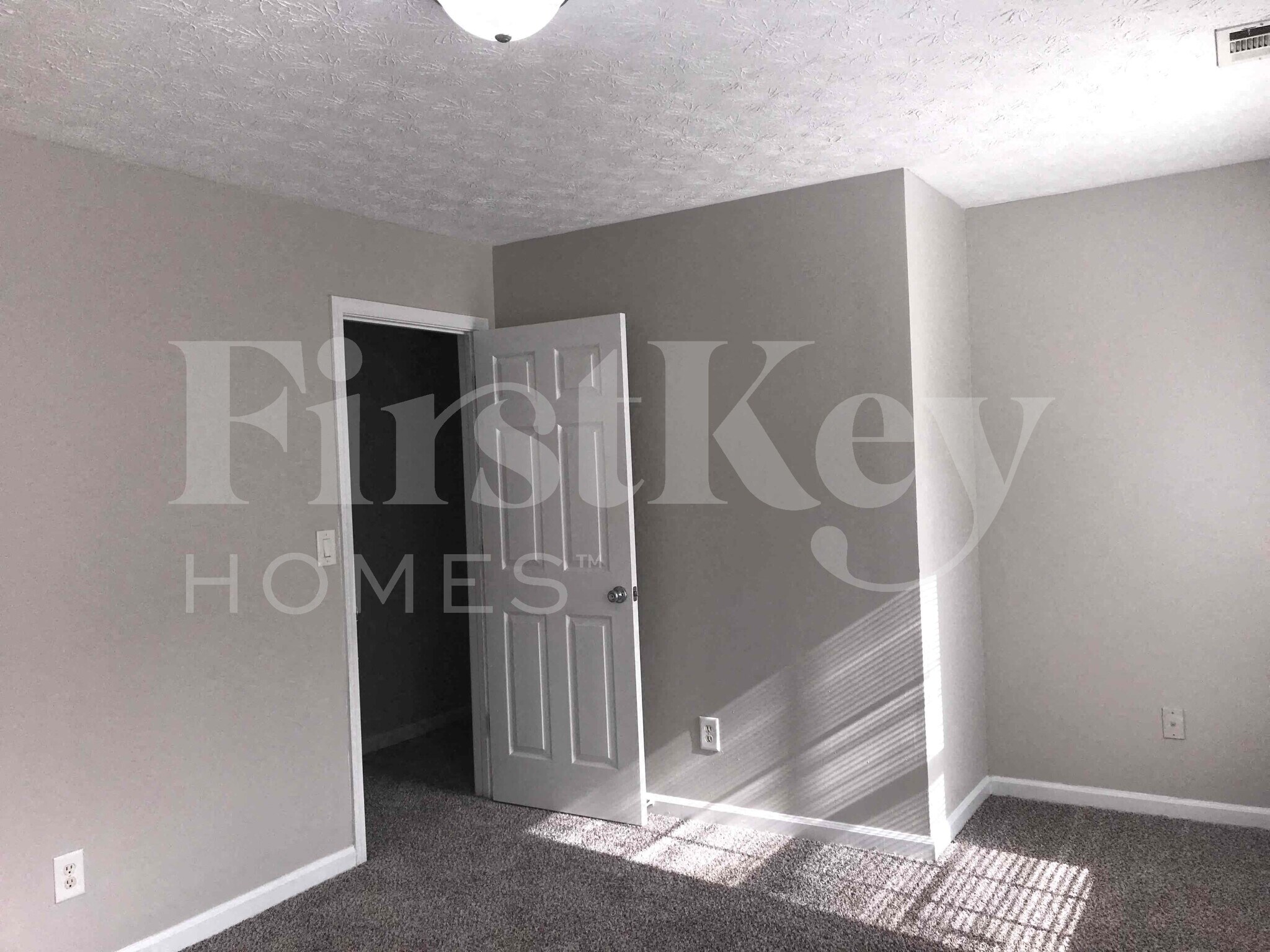 Building Photo - 3955 Medlock Pk Dr