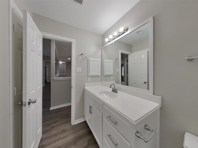 Building Photo - 4015 Camelia Glen Ln