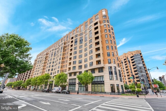 Building Photo - 400 Massachusetts Ave NW