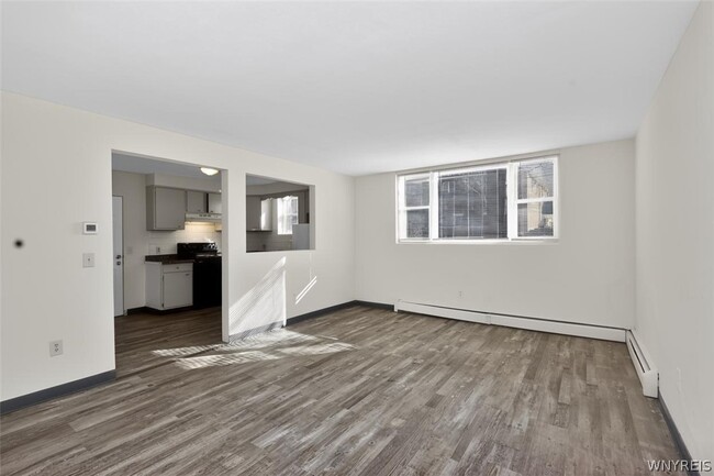 Building Photo - 127 Franklin St