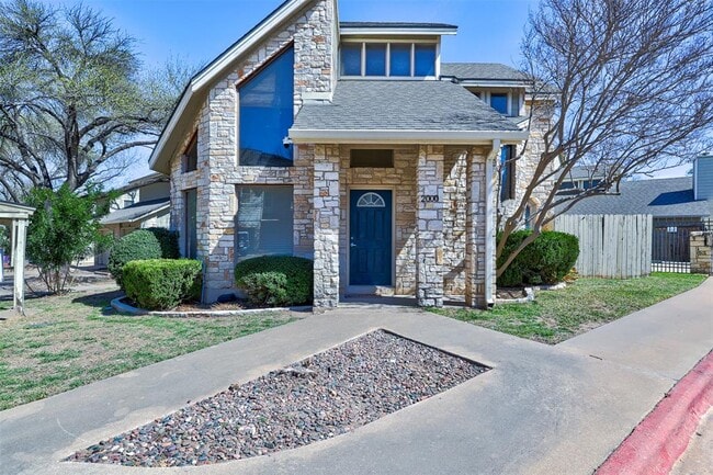 Building Photo - 512 Eberhart Ln