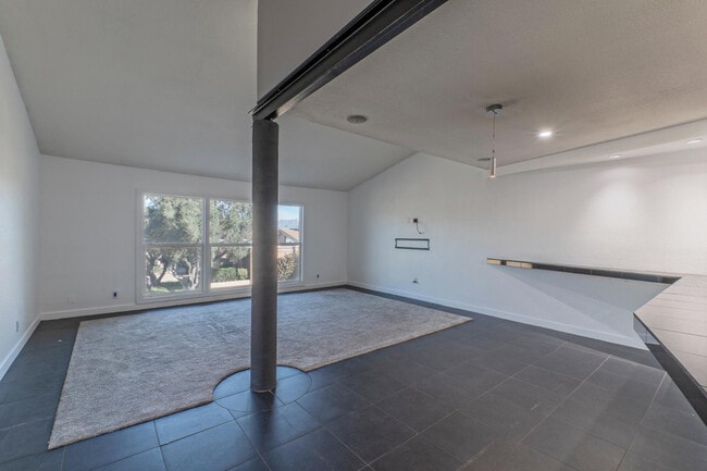 Building Photo - 7931 E San Miguel Ave