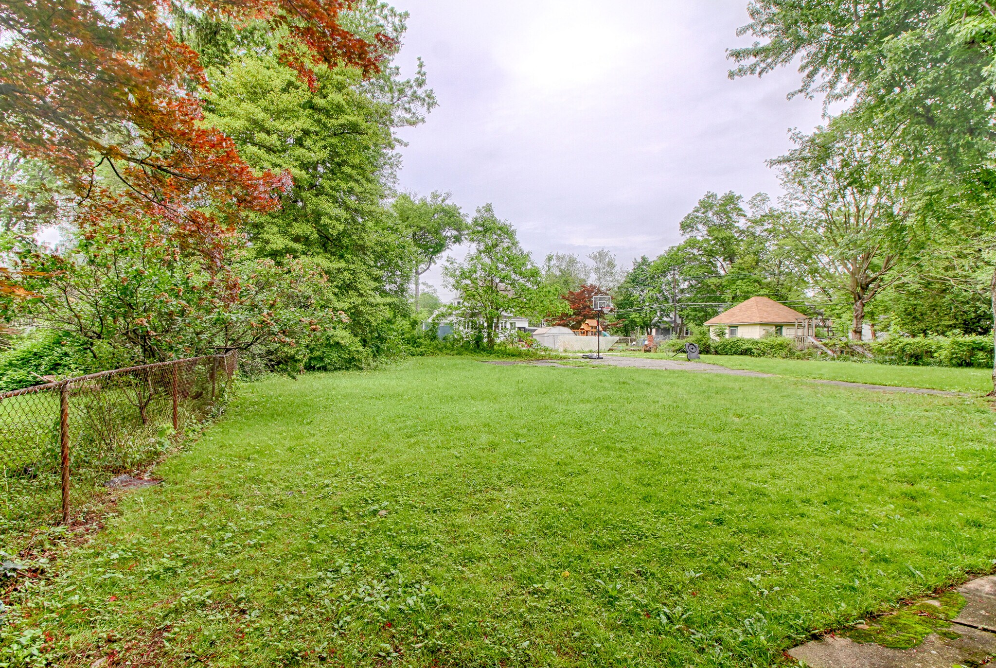 Back Yard - 911 Eldridge Ave