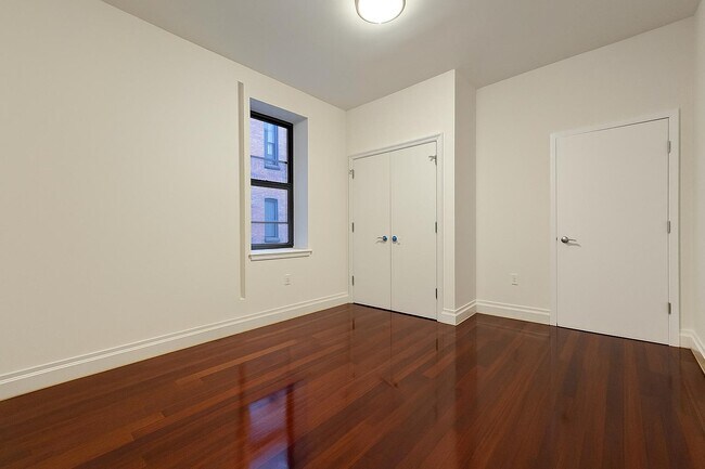 Building Photo - 611 W 137th St