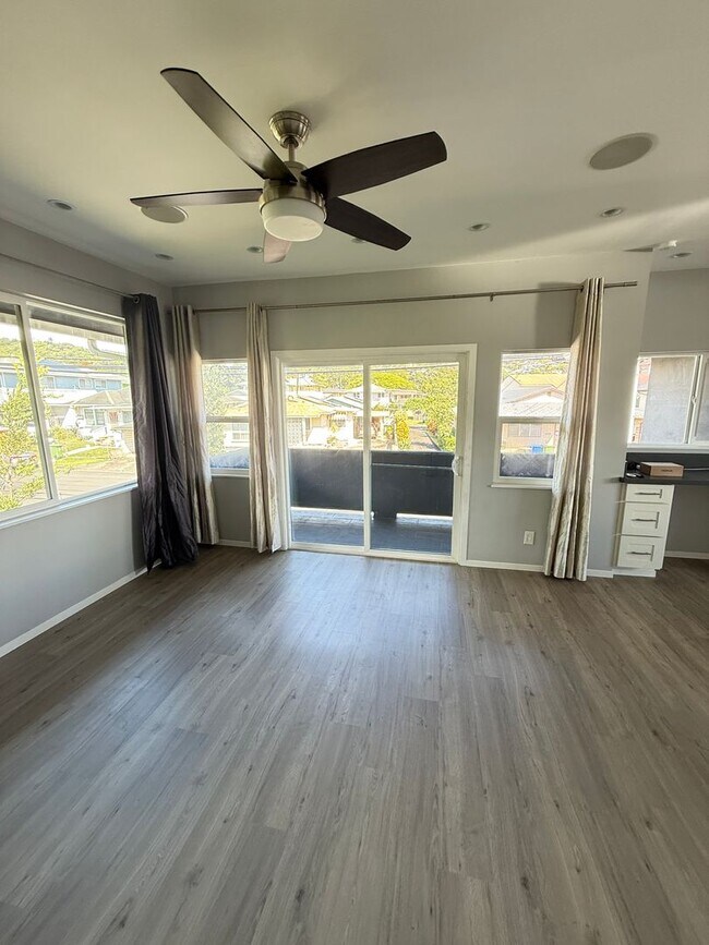 Building Photo - 2134 Kanealii Ave