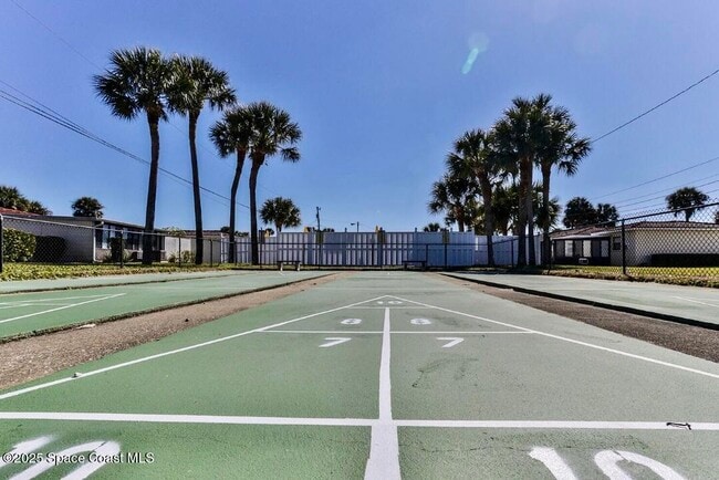 Building Photo - 710 Flamingo Dr