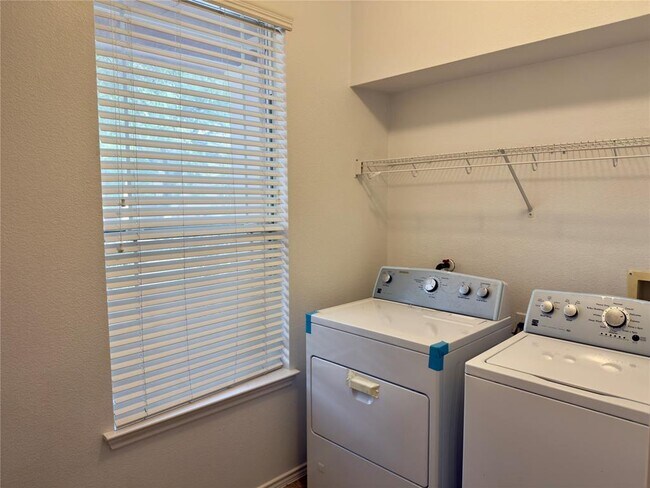 Building Photo - 10317 Laredo Dr