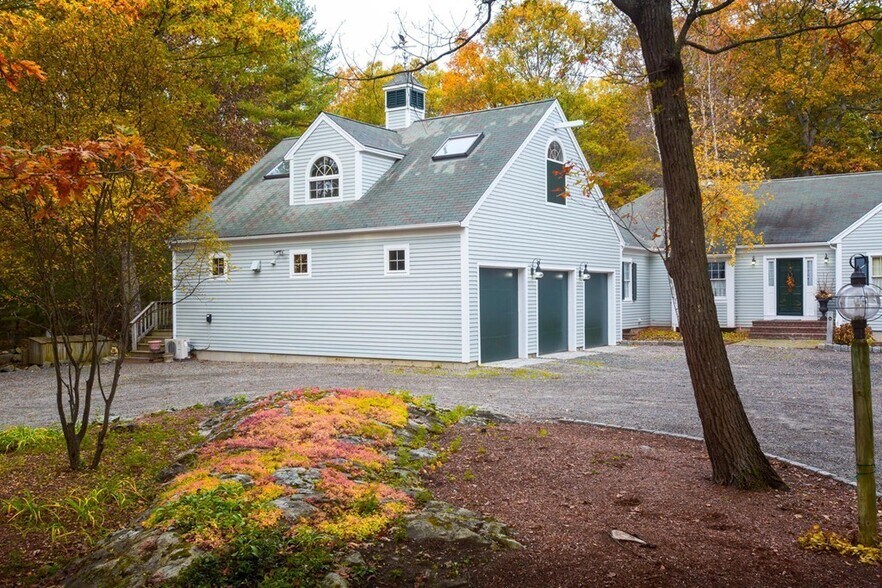 Additional parking - 228 Newburyport Tpke