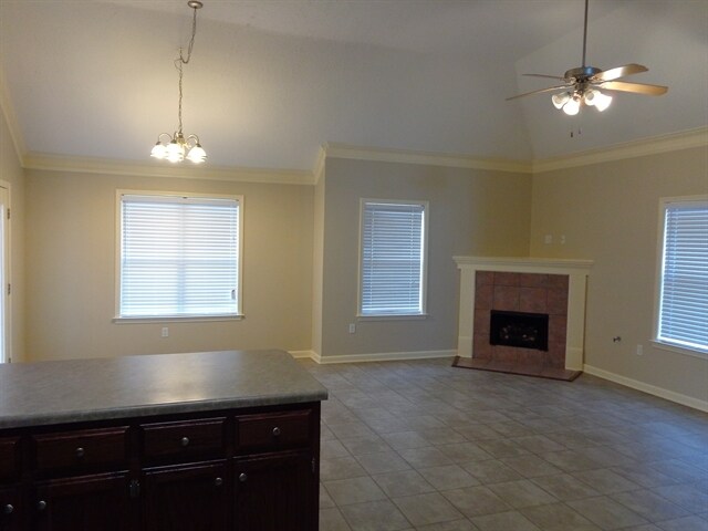 Building Photo - 6145 Sandbourne E