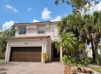 Building Photo - 15625 SW 52nd Ct