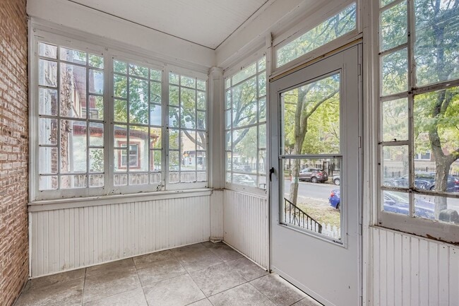 Building Photo - 7356 N Ashland Blvd