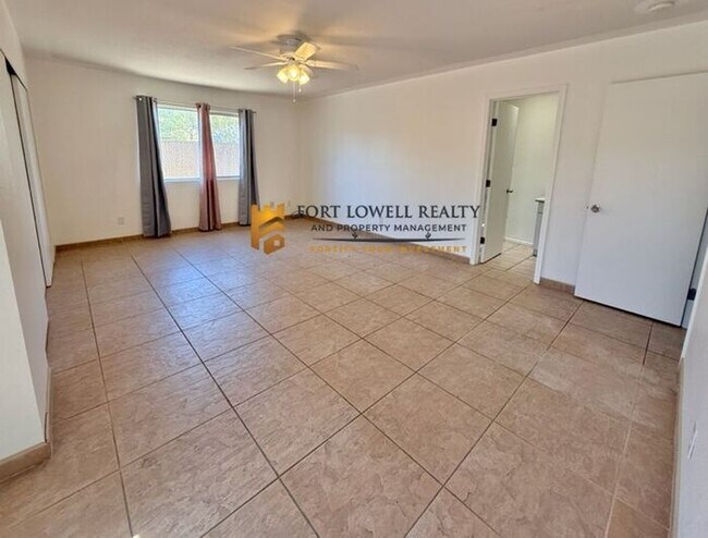 Building Photo - Charming three bedroom - two bathroom GREA...