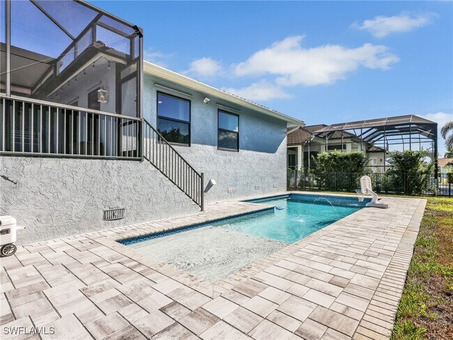 Building Photo - 188 Columbus Way