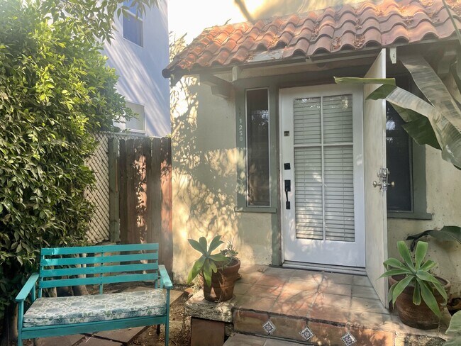 Front porch - 1250 N Citrus Ave