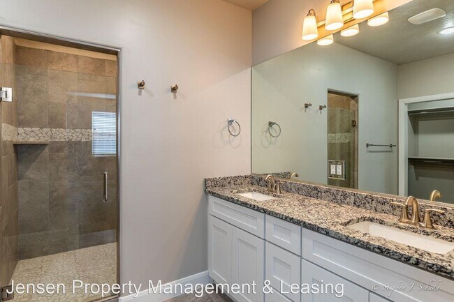 Building Photo - 6 br, 3.5 bath House - 2773 South 3440 West