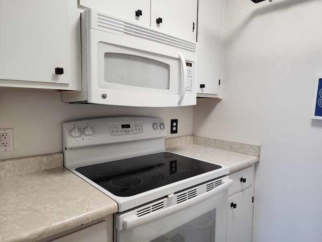 Building Photo - 435 Salt Marsh Cir