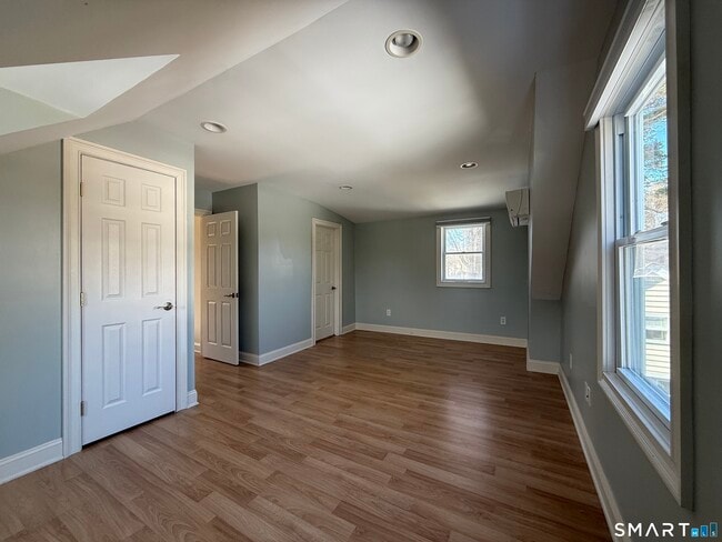 Building Photo - 46 Prudence Dr