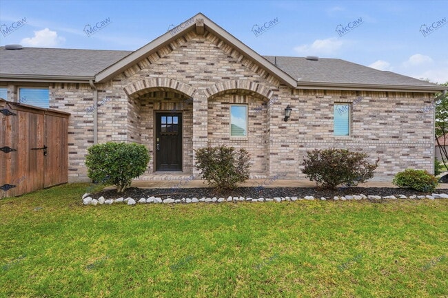 Building Photo - 3960 Chesapeake Ln