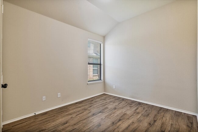 Building Photo - 345 Orbit Dr