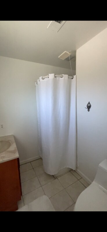 Building Photo - 400 Sunset Dr