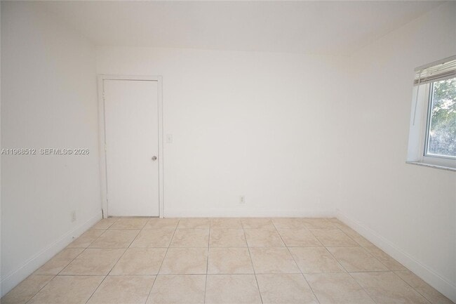 Building Photo - 831 NW 1st Ave