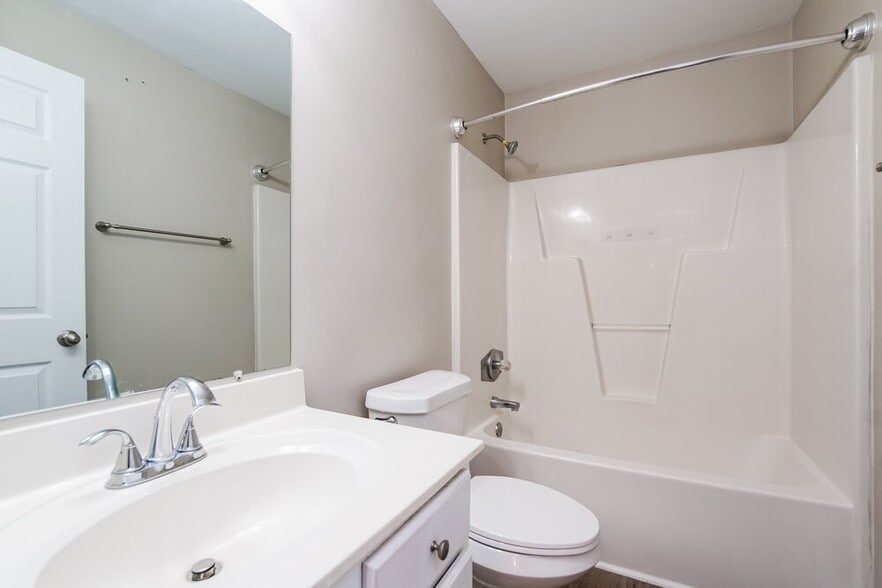 Building Photo - 2012 Winston Diamond Ct