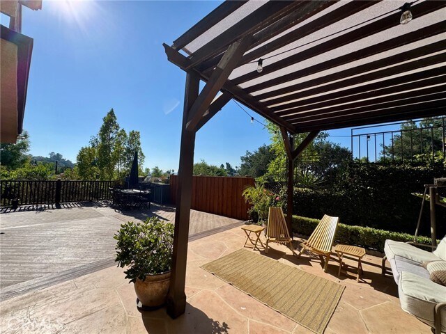 Building Photo - 21215 Escondido St